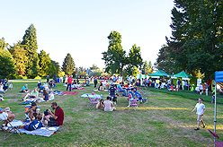 LAURELHURST SALMON BAKE 2013